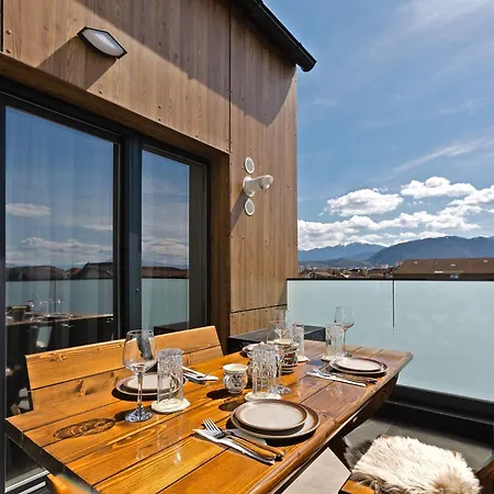 Mountain & Sunset View - Bathtub - Underground Parking Apartment *
